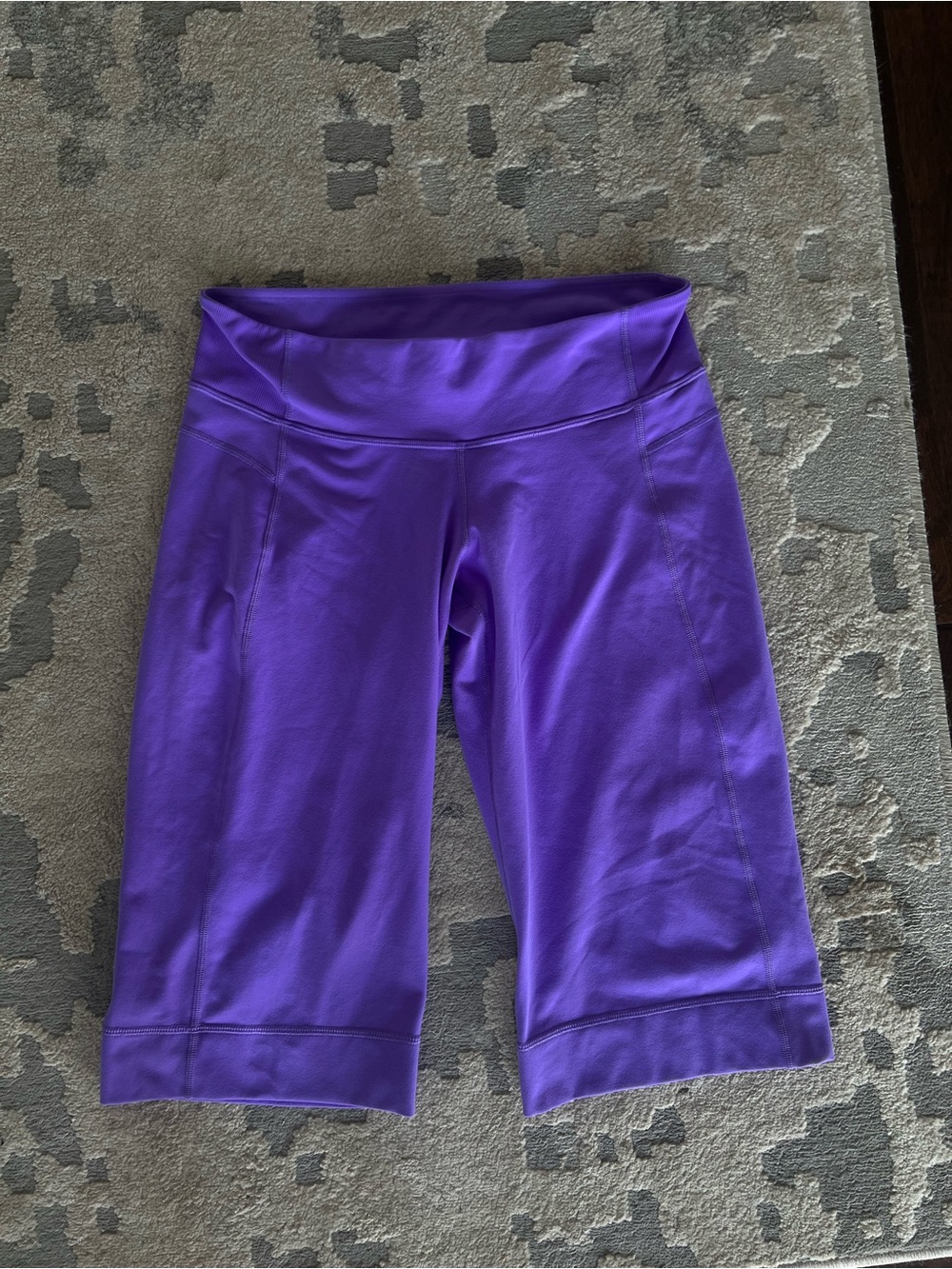 Lululemon Clam Digger II Power Purple Sz 8 Crop Yoga Pant Capri Stretch Gym